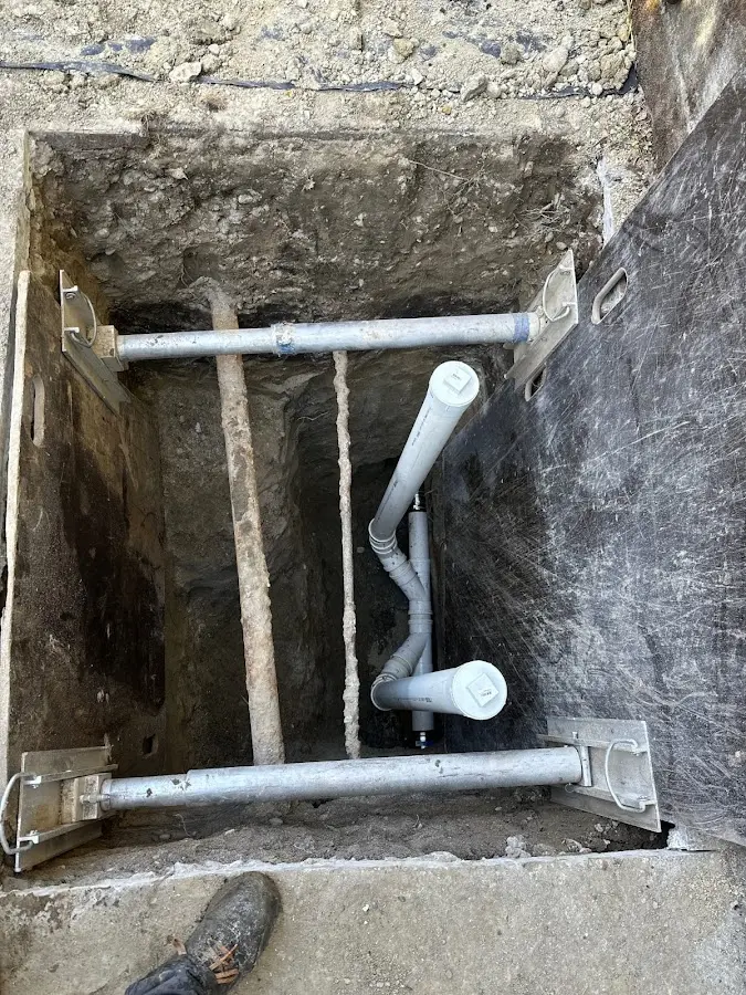 Experienced plumber completing Gas Line Repair work in Calumet City